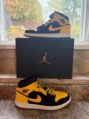 Jordan 1 Mid New Love 2017